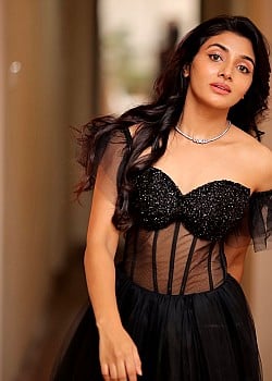 Mirna Menon